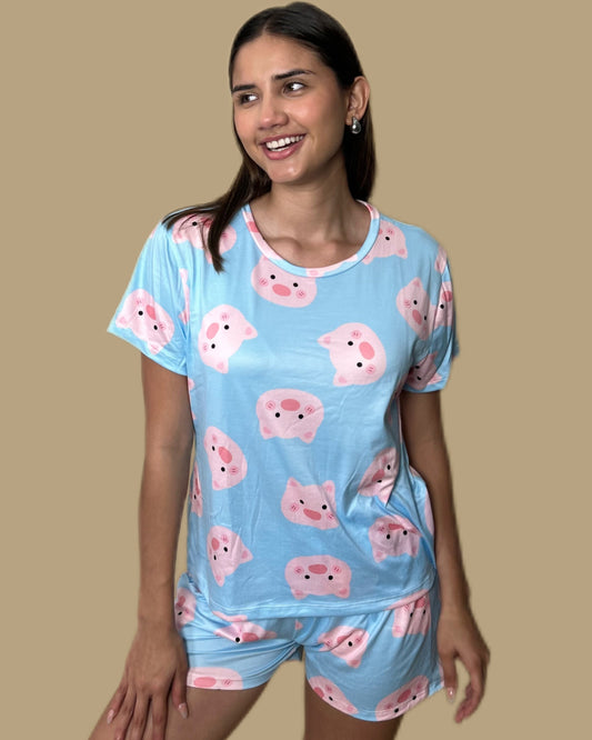 Modelo Giuly Cerditos Mujer - Clásico Polo & Short