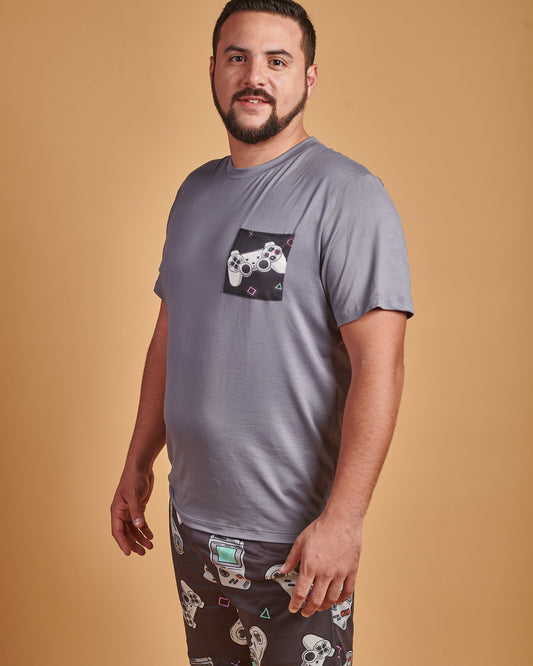 Modelo Teo Gamer Hombre - Clásico Polo & Short