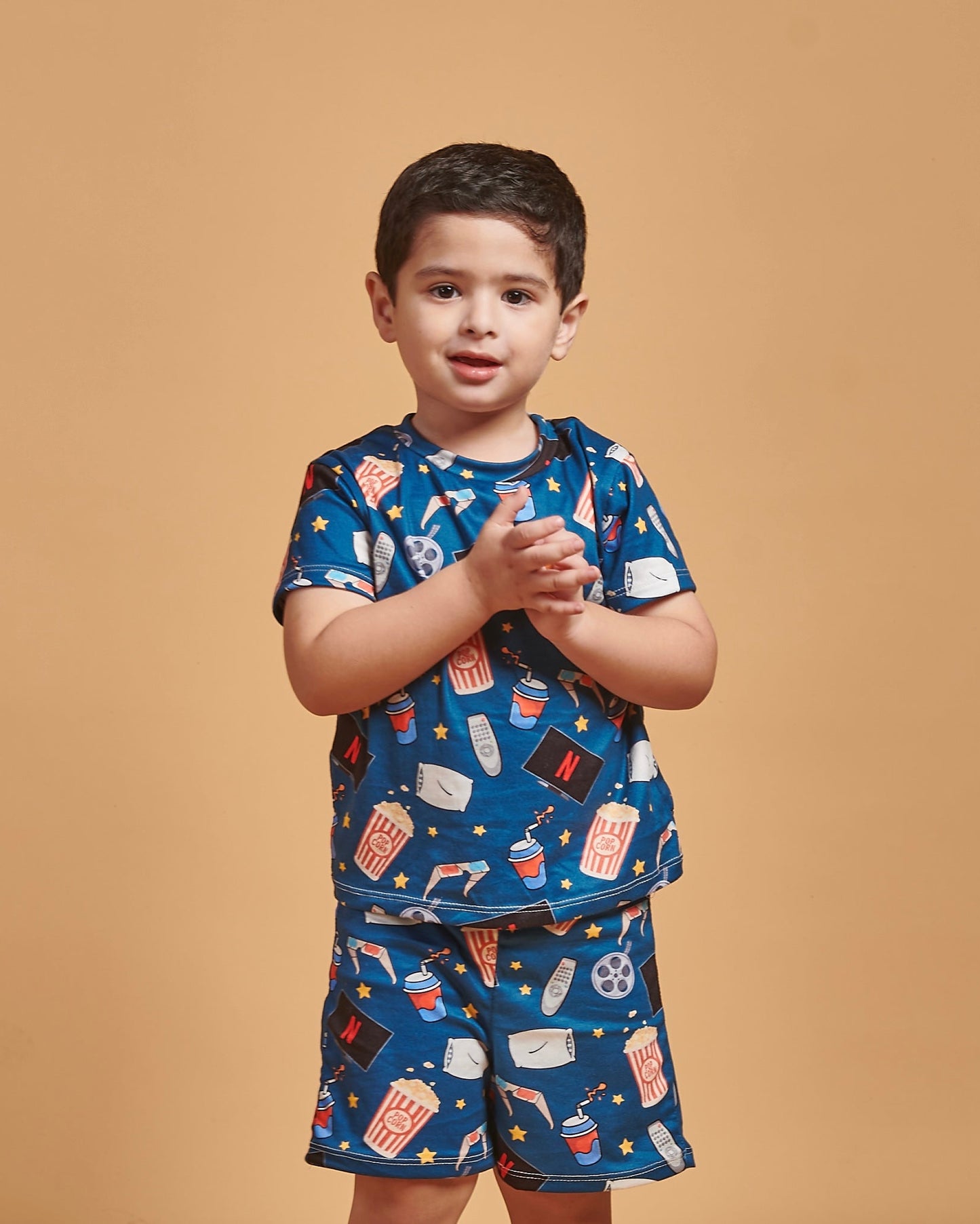 Modelo Santi Netflix Niños - Clásico Polo & Short