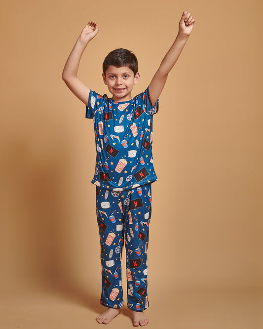 Modelo Sergi Netflix Niños - Clásico Polo & Pantalón