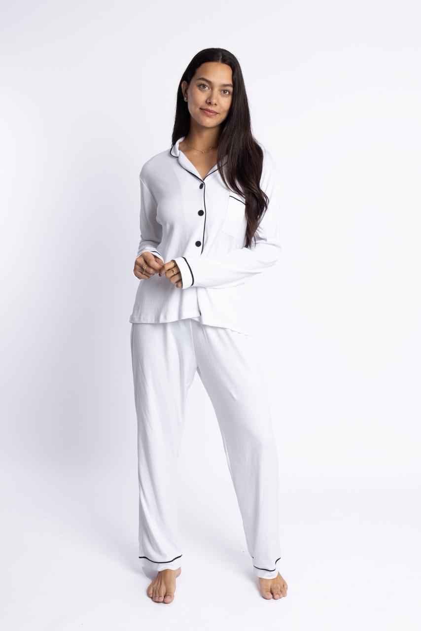 White Pima - Modelo Aissa (camisero manga larga y pantalón)