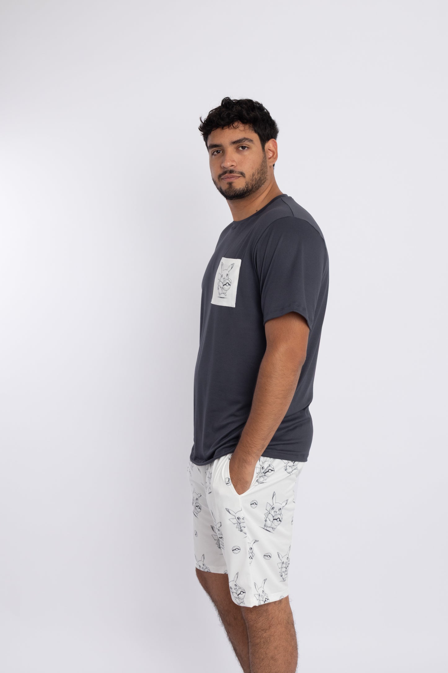 Modelo Teo Pikachu (Short & Polo) Gris